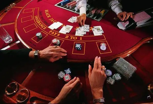 Integrasi Permainan Terpadu Akses slot Aviator dan permainan live casino dari satu akun